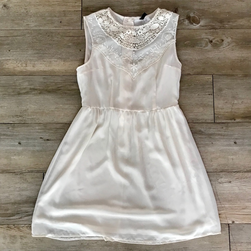 NWOT H&M Cream Lace Bib Dress Women’s 8